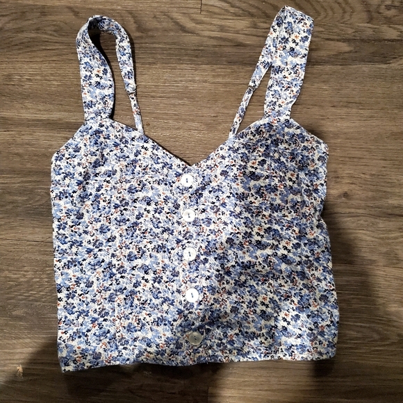 ABERCROMBIE BLUE FLORAL CROP TOP - Picture 1 of 3